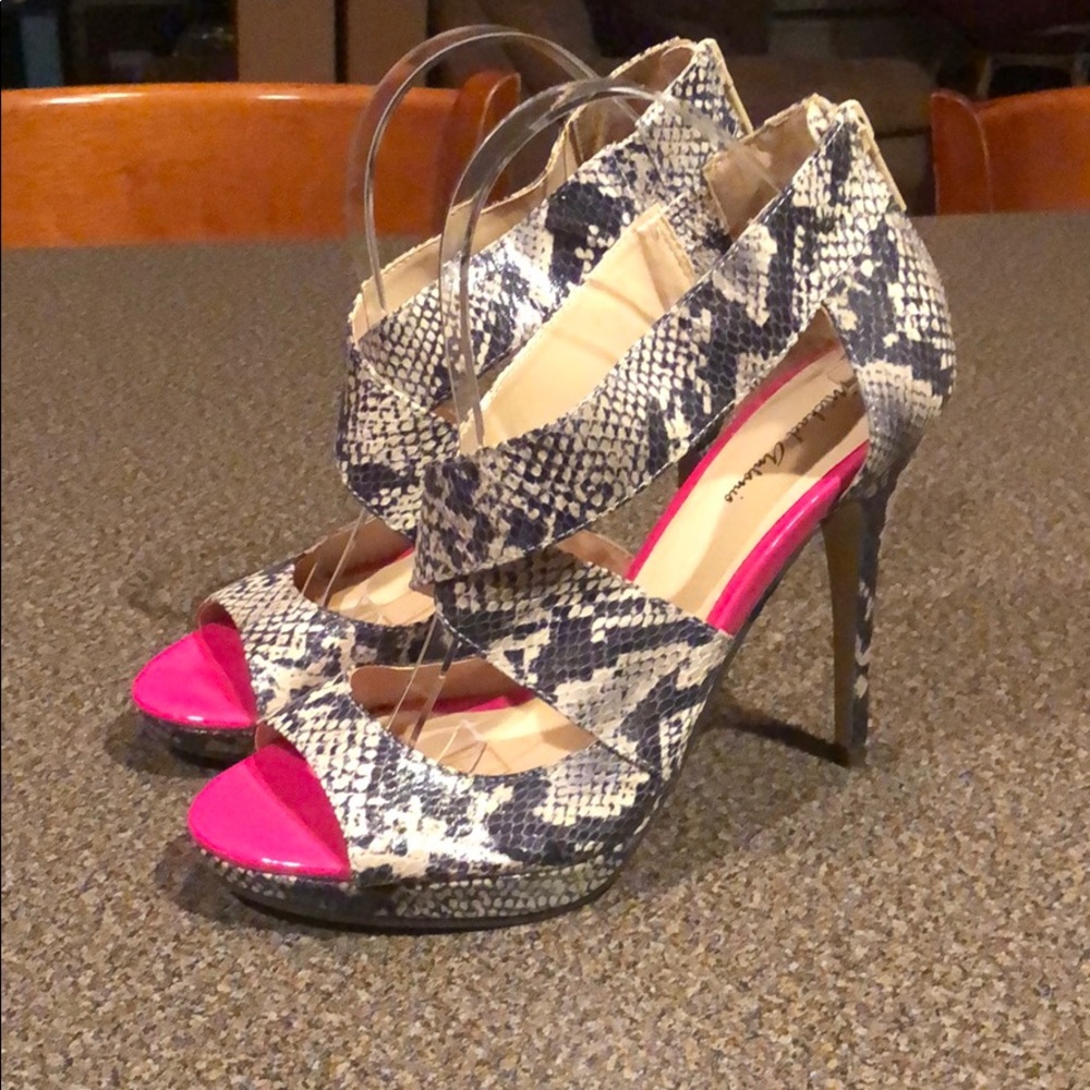 👡 2 for $60 👡 Use the offer button!